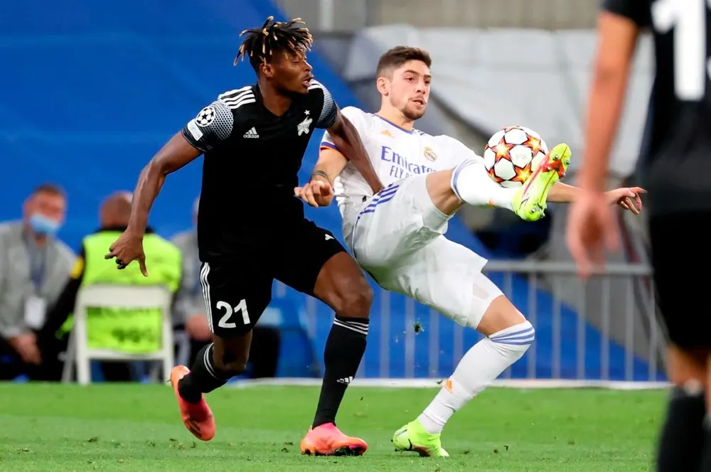 Valverde comenzó en el banco de Real Madrid ante Rayo Vallecano