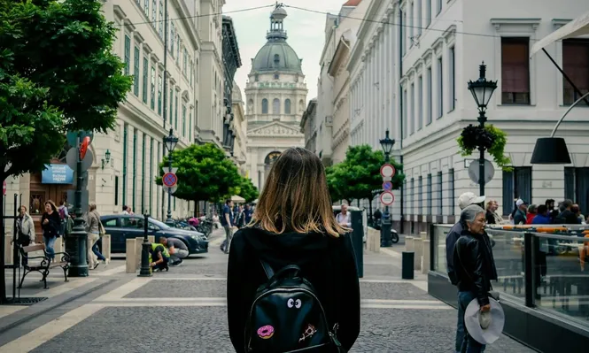 El sector tecnológico ofrece amplias oportunidades para desarrolladores de software en este país.