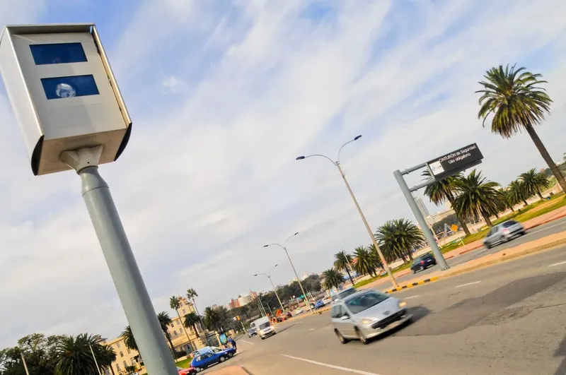 Multas por exceso de velocidad: estos serán los nuevos precios si el Senado aprueba el proyecto de rebaja tratado en Diputados