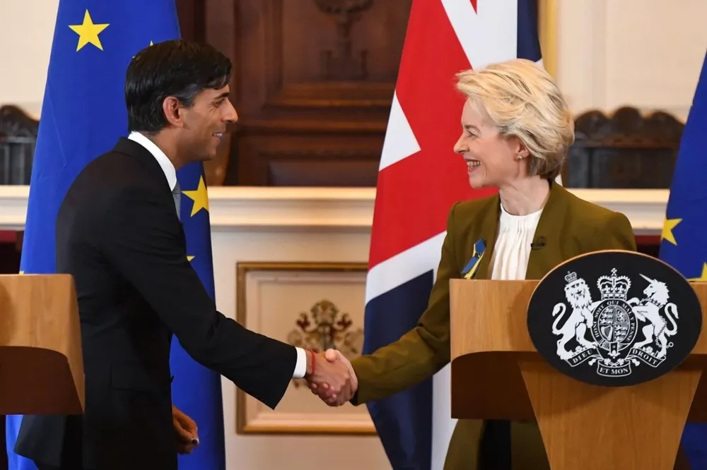 Después de meses de tensión y arduas negociaciones, Rishi Sunak, y Ursula von der Leyen proclamaron un nuevo capítulo en el vínculo entre Londres y la UE