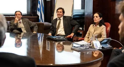 El gobierno se reunió con los actores públicos y privados del mercado de valores.