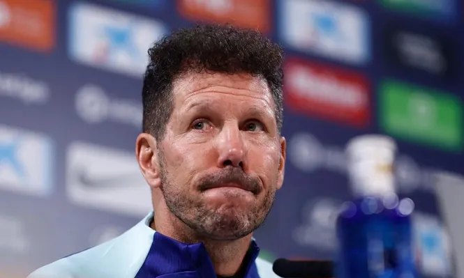 Simeone en rueda de prensa.