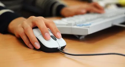 Se proyecta gravar servicios por internet desde el exterior