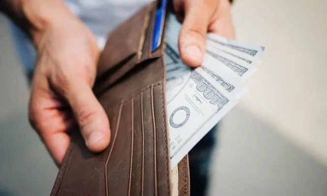 Menos dólares en las reservas de los bancos centrales