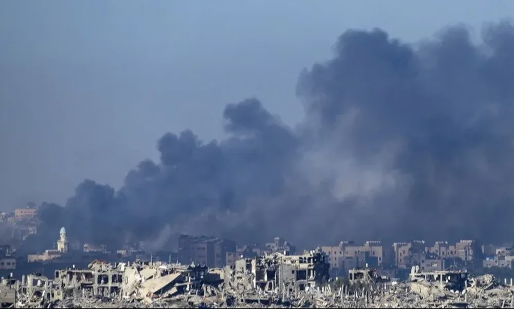 Cientos de construcciones derruidas en la Franja de Gaza tras mes y medio de bombardeos israelíes.