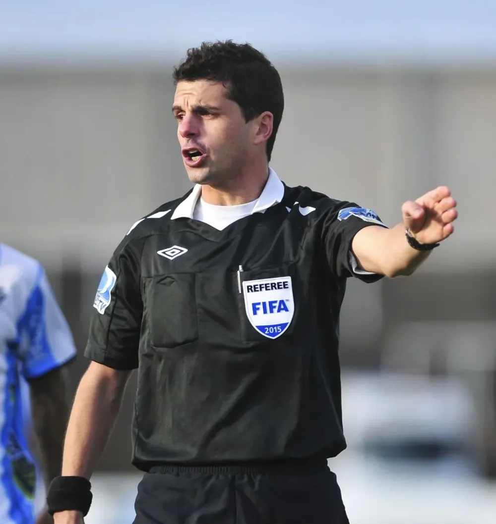 Andrés Cunha, el mejor árbitro