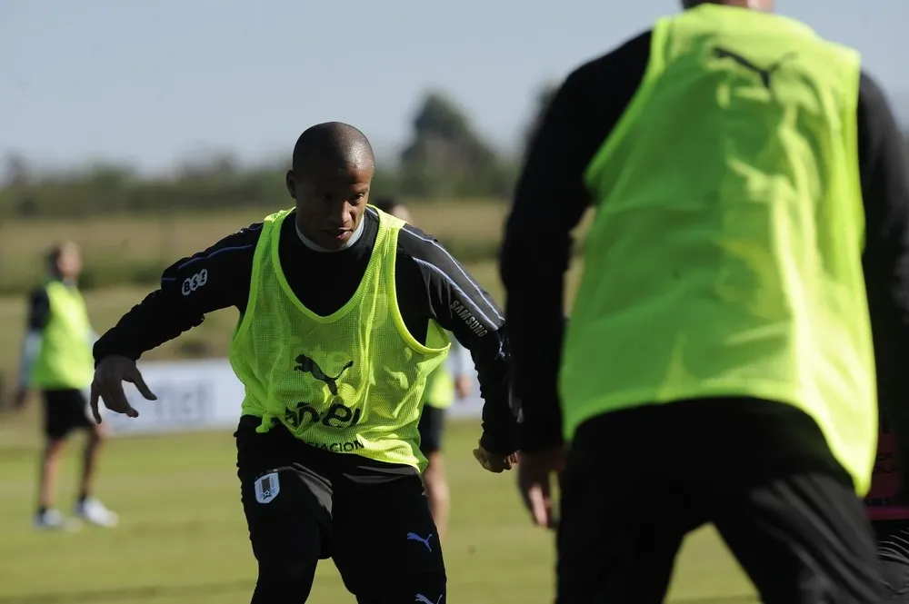 Carlos Sánchez en la selección uruguaya