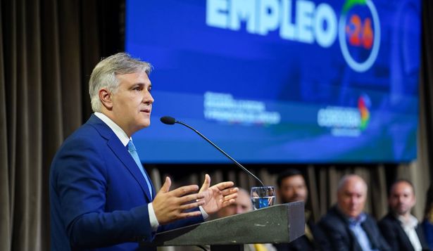 El gobernador cordobés Martín Llaryora presentó este martes el programa Empleo +26. Gobernar es generar empleo. Las sociedades que más trabajo formal tienen, son las sociedades que menos pobres tienen, afirmó.