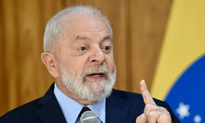 Sin mencionar a ninguno de los dos candidatos, Lula llamó a los votantes a que “piensen en el tipo de América del Sur y del Mercosur que quieren”.