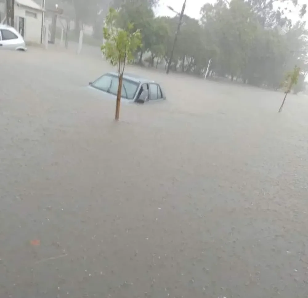 Calles de Rocha inundadas