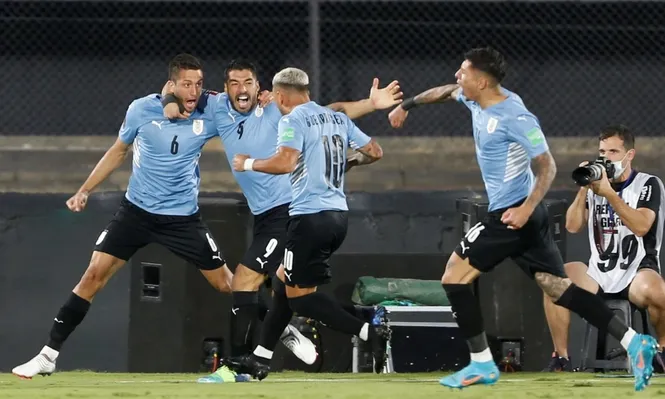 Bentancur celebra el primer gol