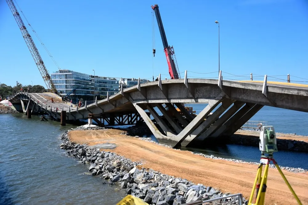 Reparación del puente de La Barra. (Archivo)