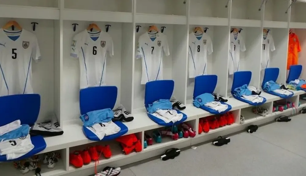Así está el vestuario de Uruguay en el estadio de Natal