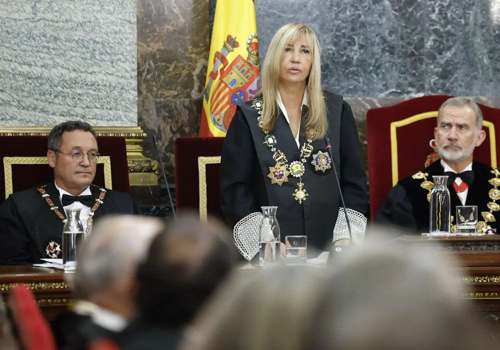 Álvaro García Ortiz, Isabel Perelló y el rey Felipe VI.