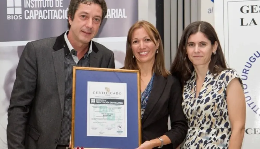 Miguel Puente, Andrea Bosch, Valeria Bolon