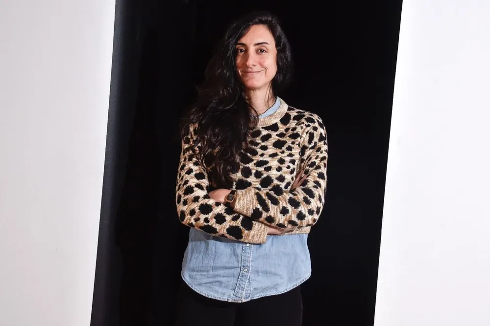 Pau Delgado Iglesias en la entrada de la sala 3 del MNAV