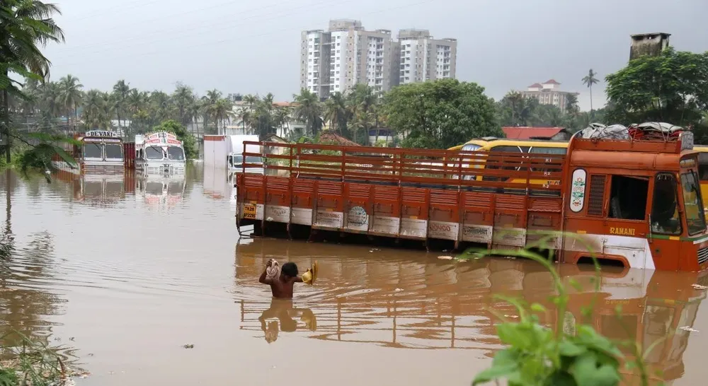 Las inundaciones y deslaves en India causaron al menos 65 muertos hasta el momento