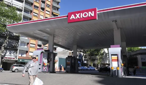 Estación del sello Axion en Montevideo.