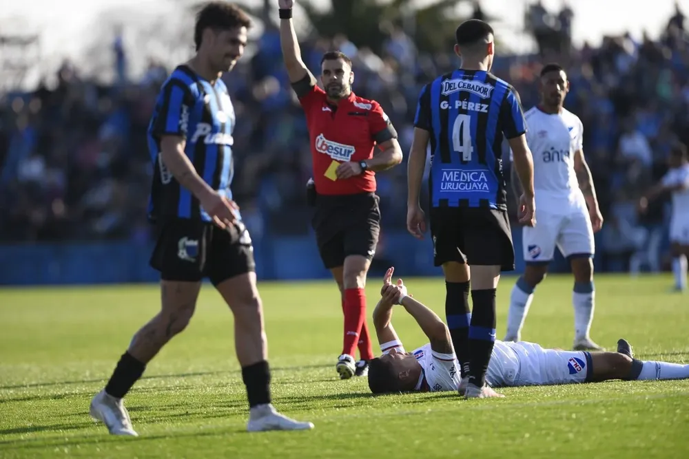Ferreyra ya arbitró el partido en Belvedere entre Liverpool y Nacional