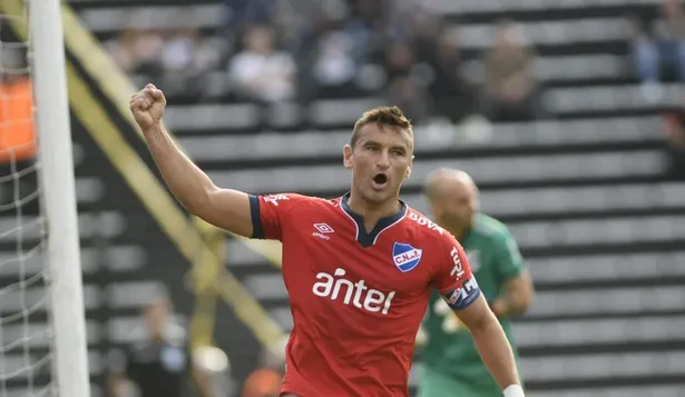 Un solidario Nacional derrotó 2-1 a Danubio