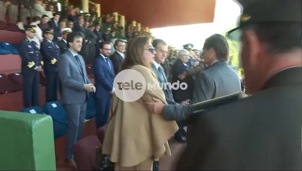 El saludo entre Lacalle Pou, Irene Moreira y Guido Manini Ríos