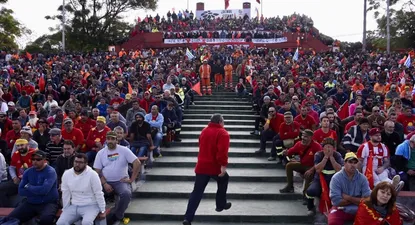 A los empujones y con música de Los Redondos: así fue la caliente asamblea del Sunca previa a una negociación clave