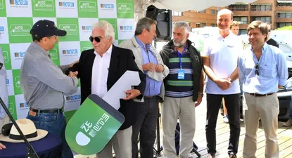 Renault entrega 30 Kangoo Zé eléctricas en Uruguay