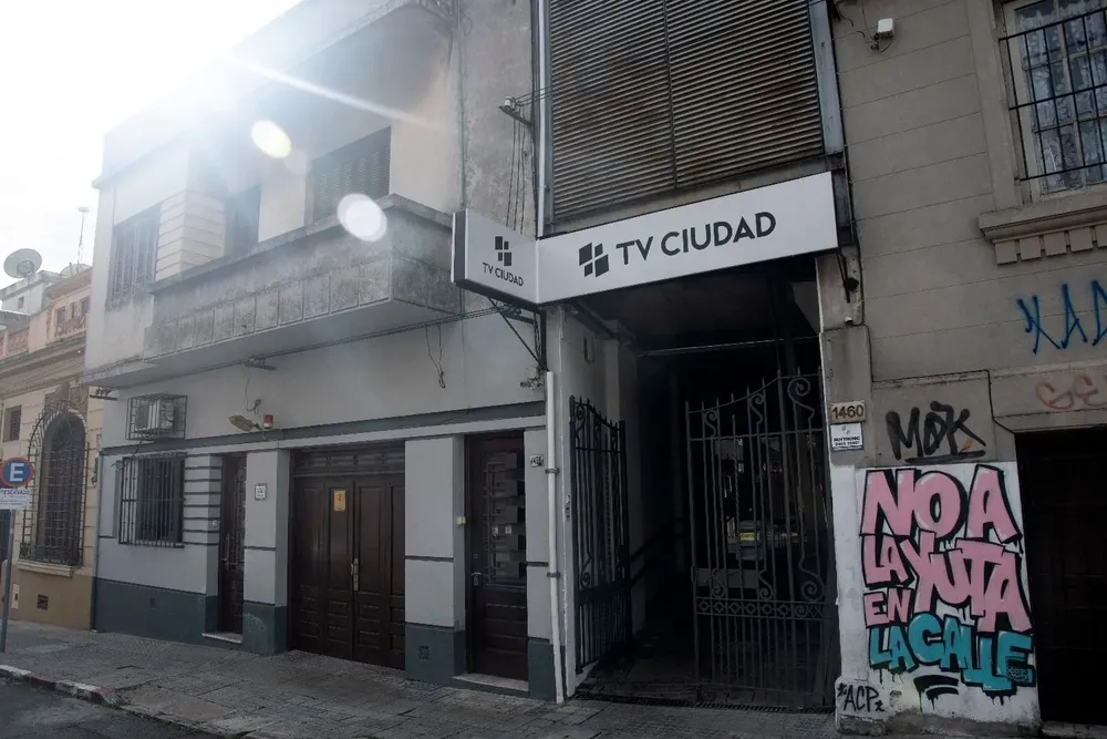 La decisión se tomó luego de la baja de la transmisión de TNU