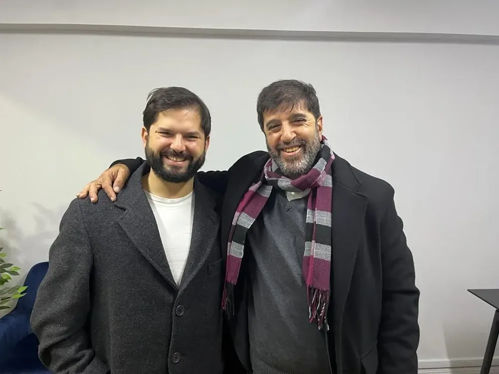 Gabriel Boric (izquierda) y Fernando Pereira (derecha) en la reunión de este miércoles