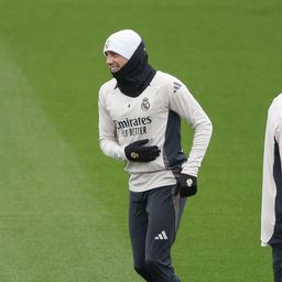 Valverde (izda), Alaba (c) y Mendy 