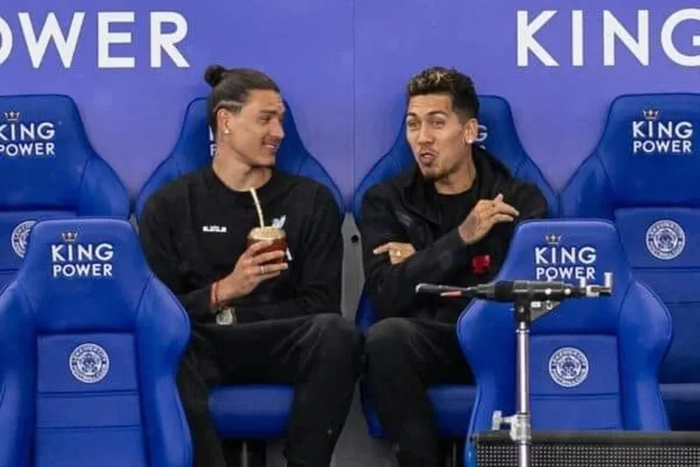 Darwin Núñez y Roberto Firmino Darwin Núñez y Roberto Firmino