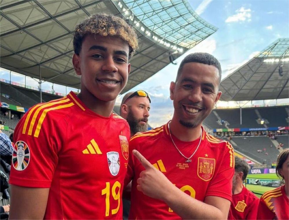 Apuñalado el padre de Lamine Yamal.