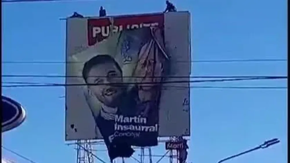 Carteles de Insaurralde