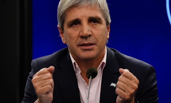 El sorpresivo rebote del riesgo país no preocupa al mercado y prevén que se estabilice en 800 puntos