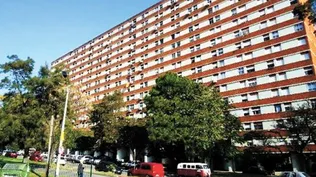 Vista del block donde se ubica el apartamento que rematará Assad Hajjoul
