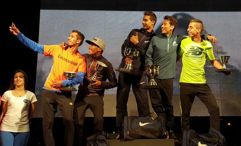 Federico Bruno encabezando el podio de 2015