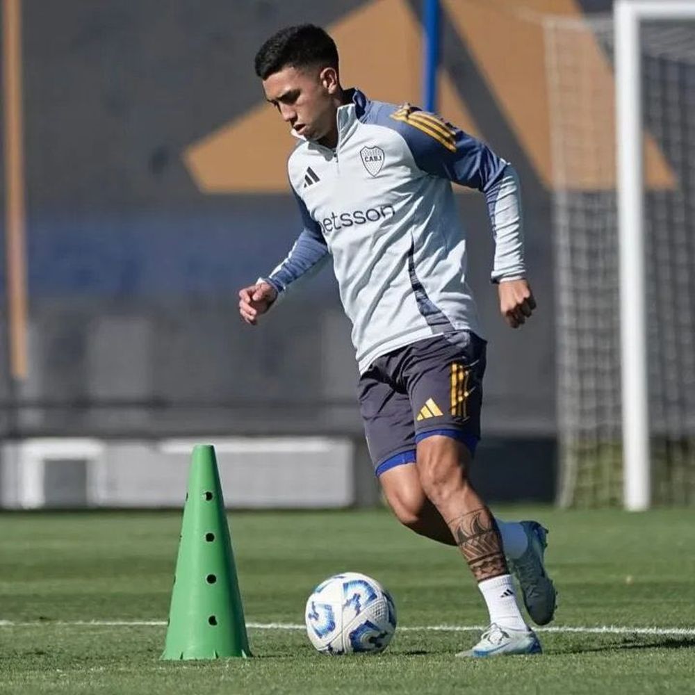 Velasco vuelve al once de Boca Juniors. Velasco vuelve al once de Boca Juniors.