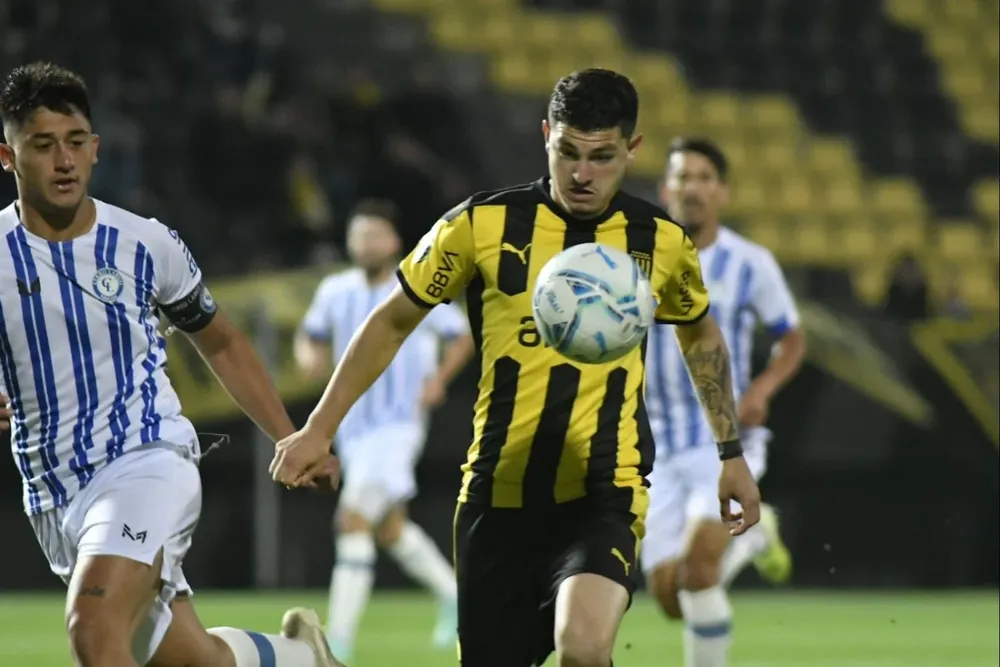 Álvarez Martínez ante Cerro Largo