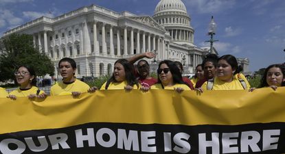 Organizaciones de latinos pro-inmigrantes, en una manifestación frente al Capitolio.