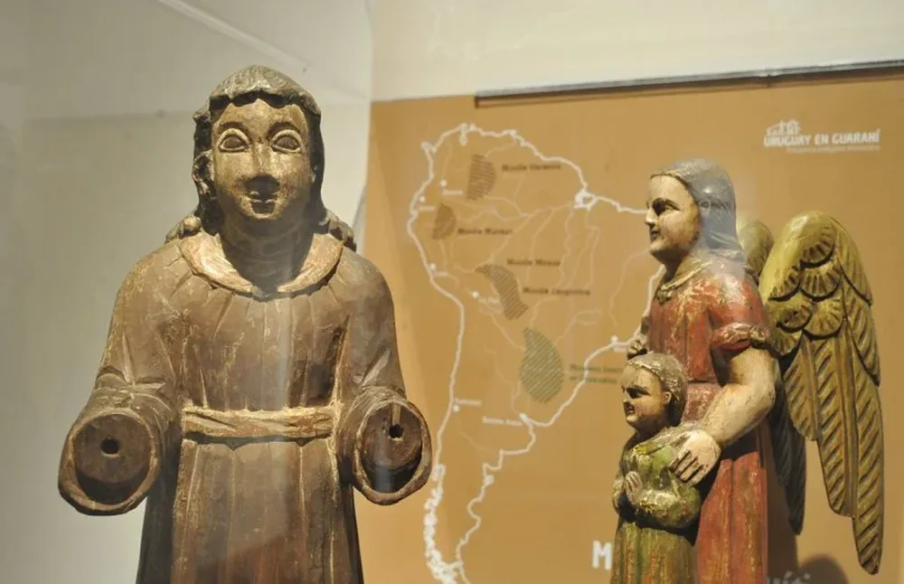 Uruguay en guaraní, en el segundo piso del MAPI.