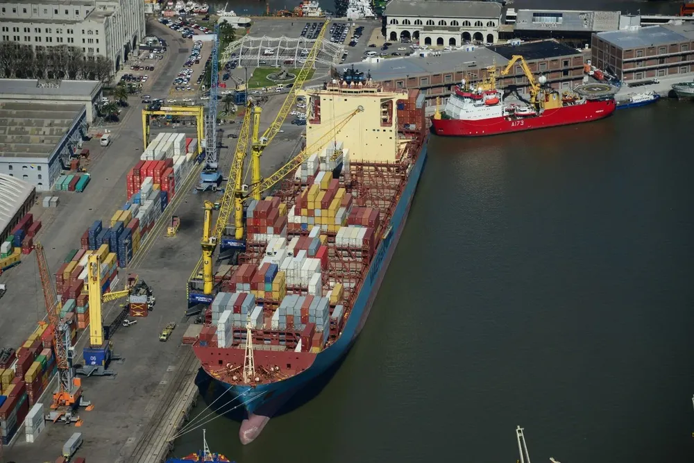 Las exportaciones de bienes aceleraron su tasa de crecimiento en febrero.