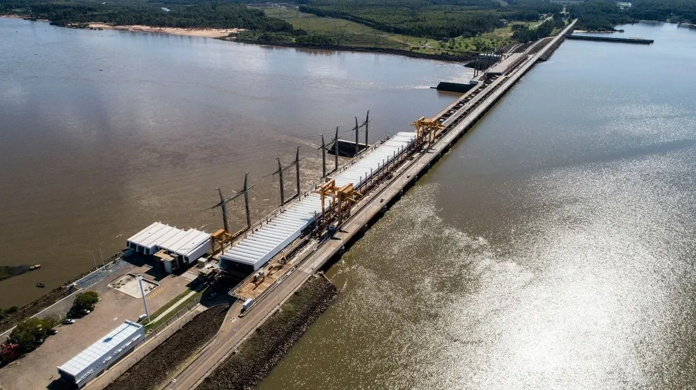 Esperan concretar la llegada de empresas como Huawei e IBM