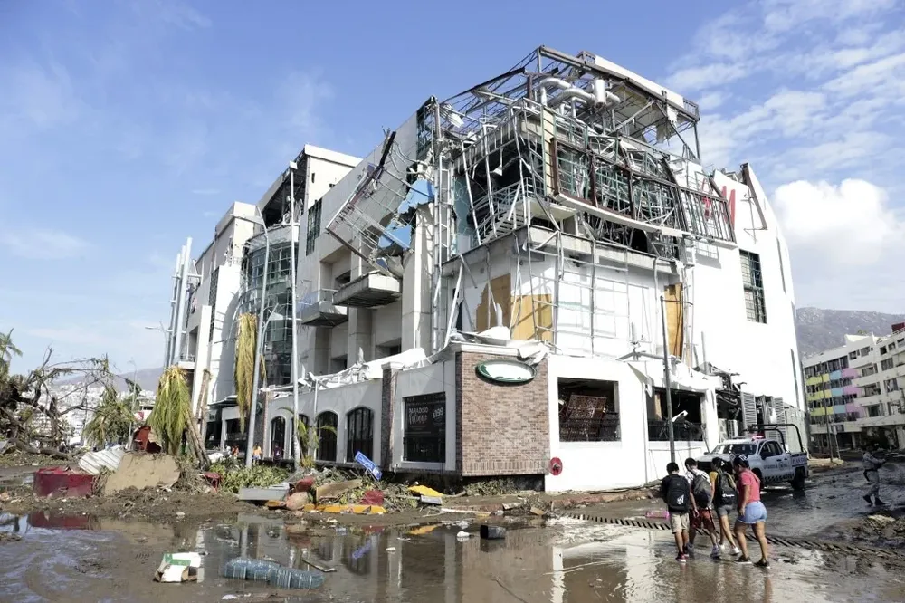 El huracán OTIS golpeó Acapulco con vientos de 260 kilómetros por hora, cuando se esperaban 110.