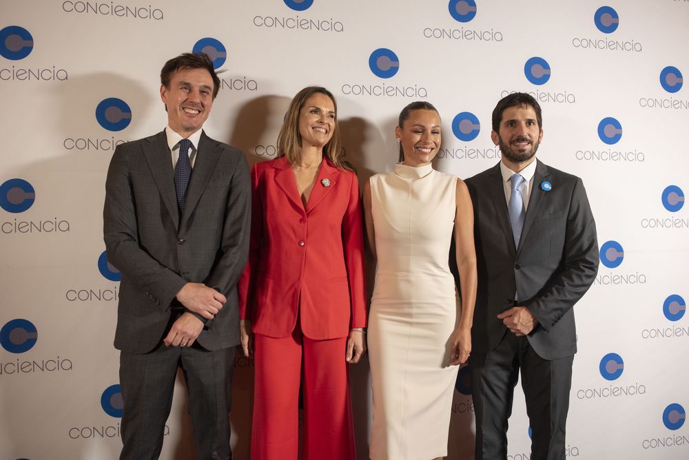El ministro de Desarrollo Económico de la Ciudad Roberto García Moritán y su esposa Carolina El ministro de Desarrollo Económico de la Ciudad Roberto García Moritán y su esposa Carolina