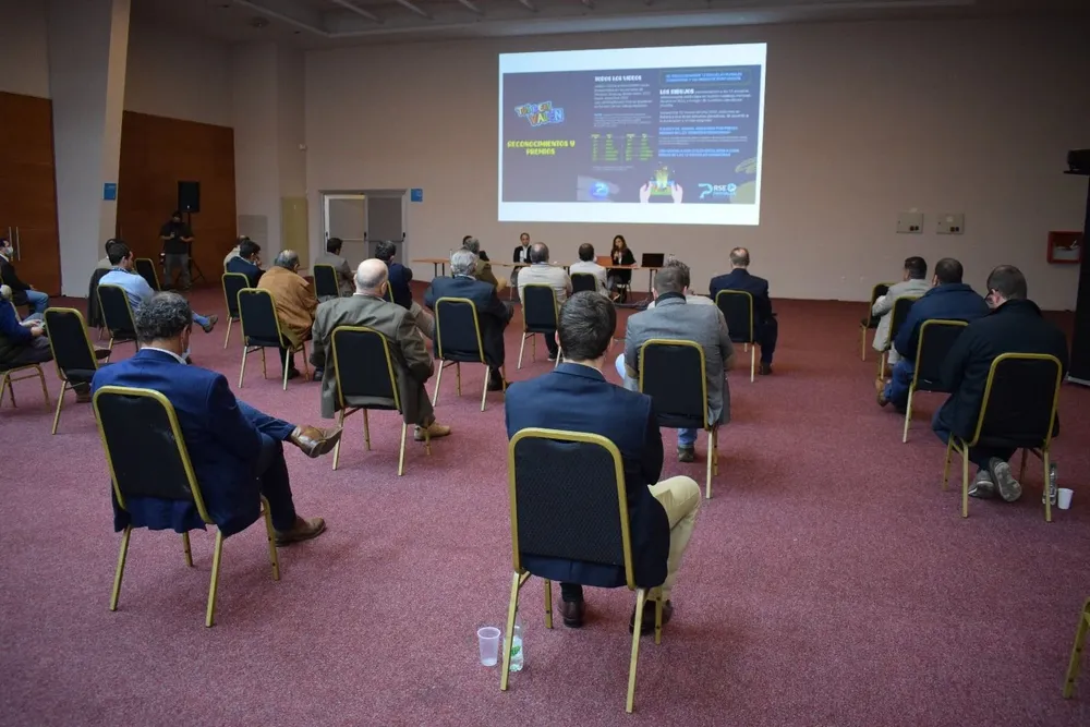 La reunión consideró el cumplimiento de los protocolos sanitarios.