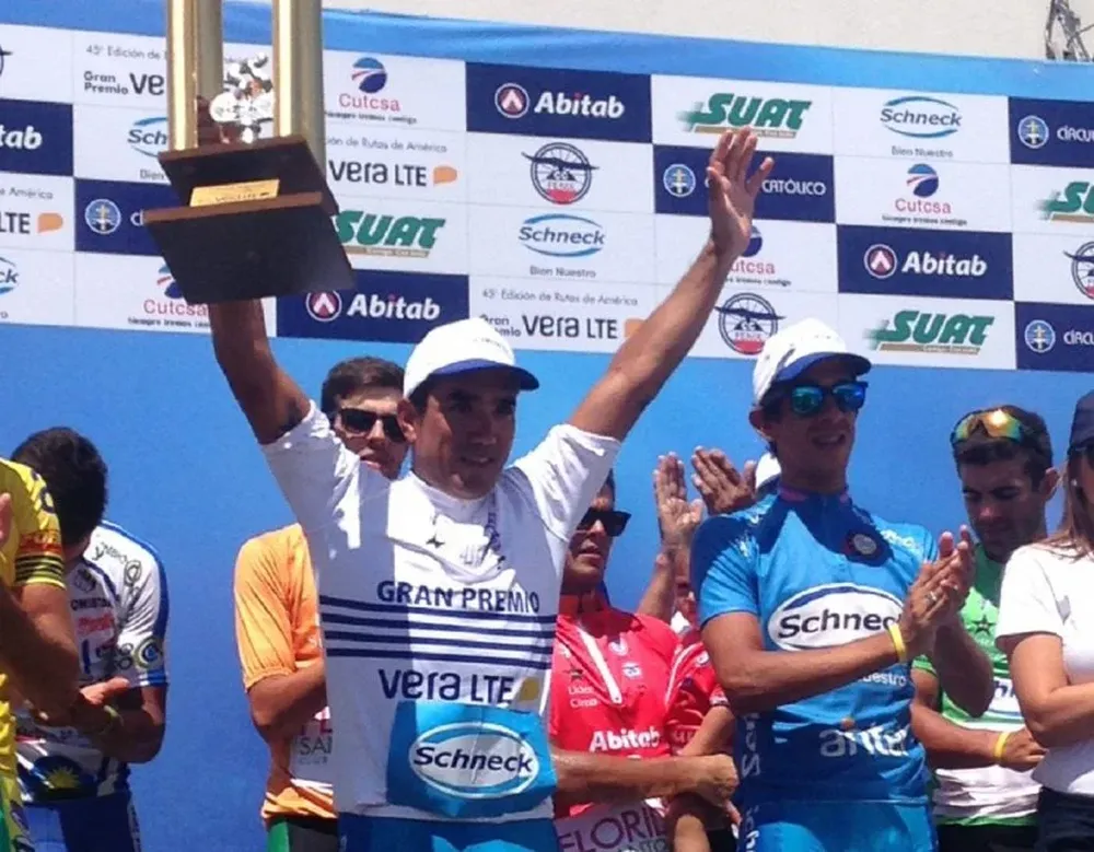Aguilar festeja su segunda Rutas de América