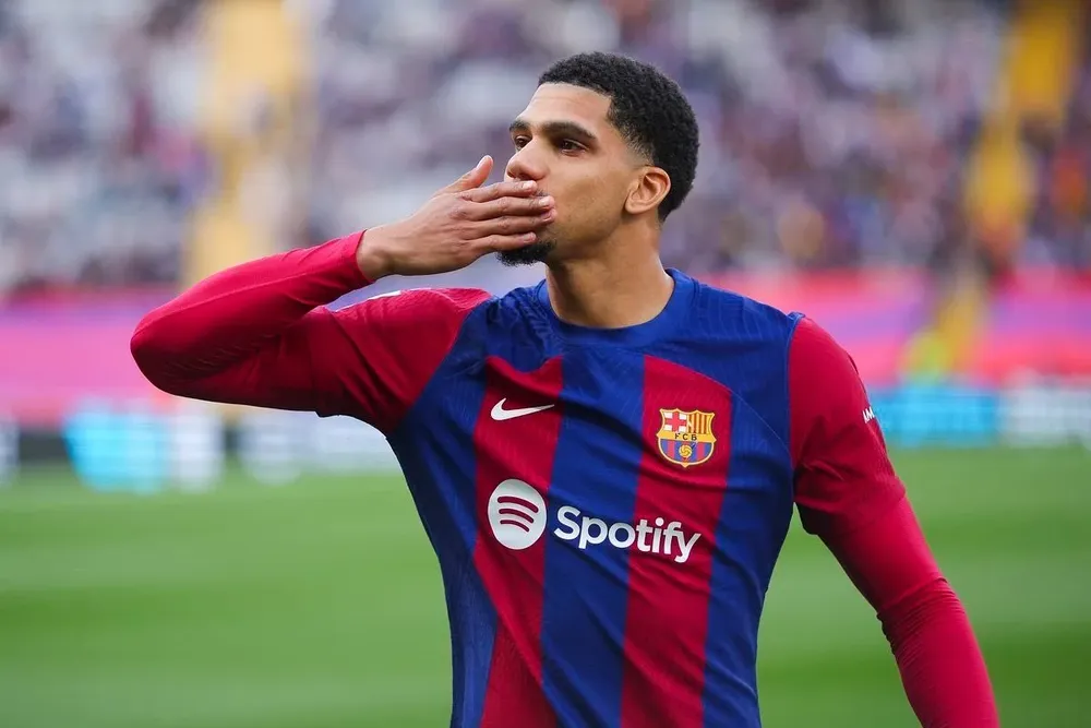 El Barcelona y la cantidad de defensas centrales.