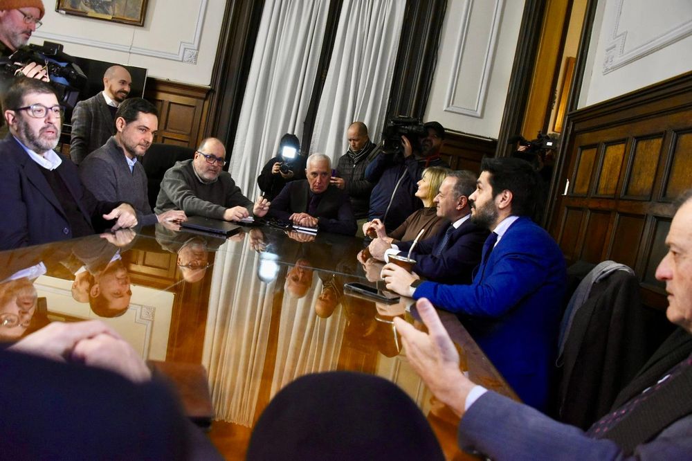 La reunión entre el ministro Carlos Negro y líderes políticos por seguridad