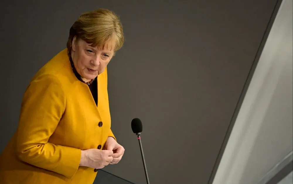 La canciller Angela Merkel visitó este domingo el pueblo de Schuld, donde el río Ahr, transformado en un torrente furioso, destruyó parte del centro histórico