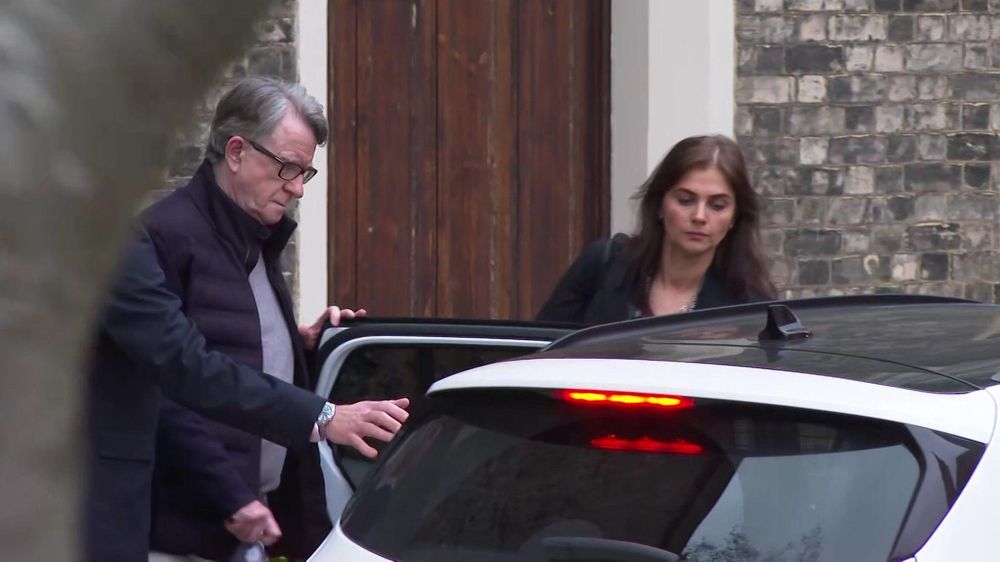 Mandelson fue arrestado en su casa de Londres.